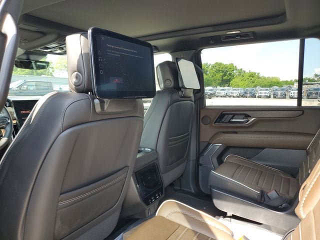 New 2026 GMC Yukon XL Denali Ultimate AWD/4WD image 10