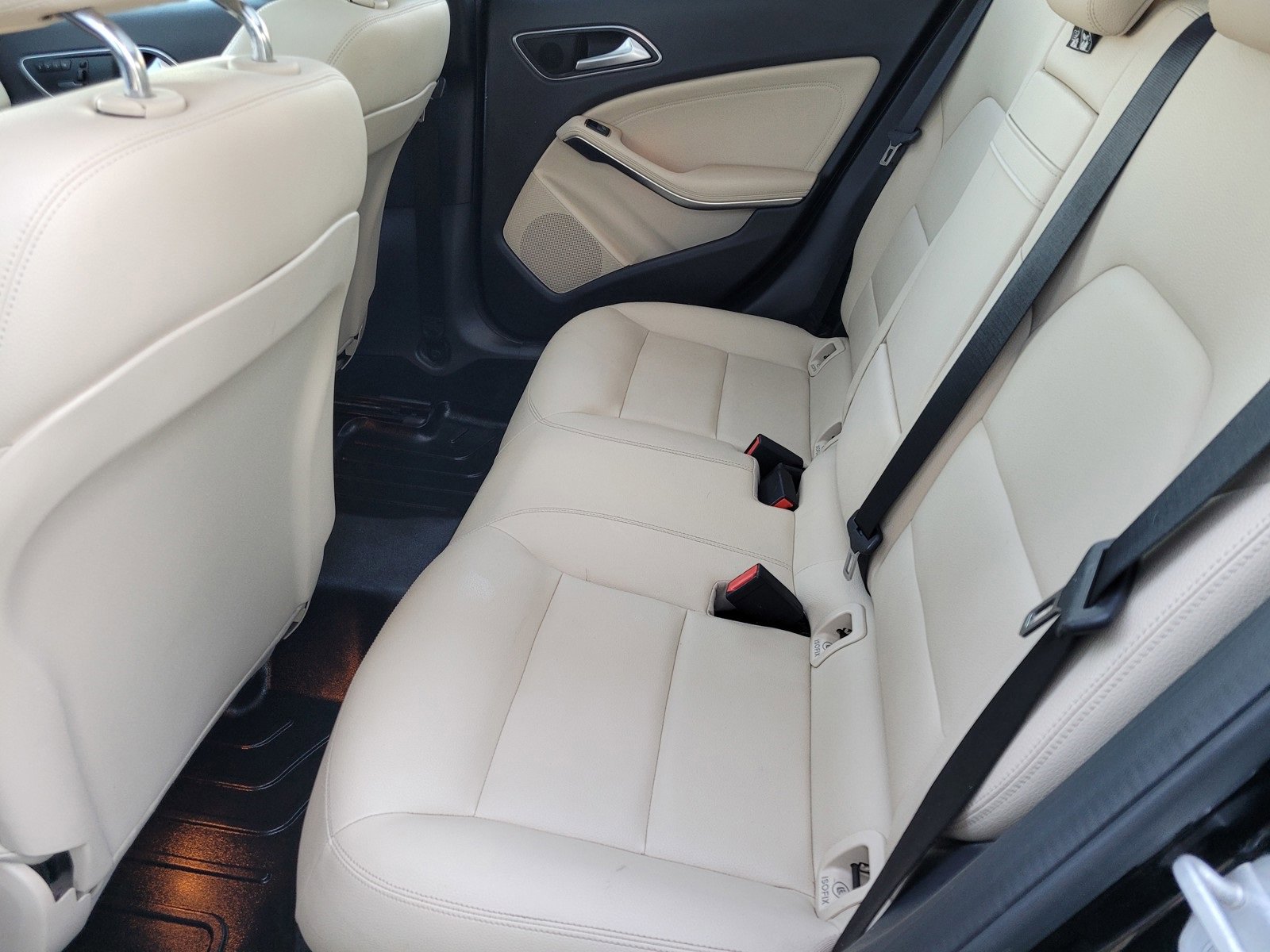 Used 2015 Mercedes-Benz GLA 250 4MATIC image 10