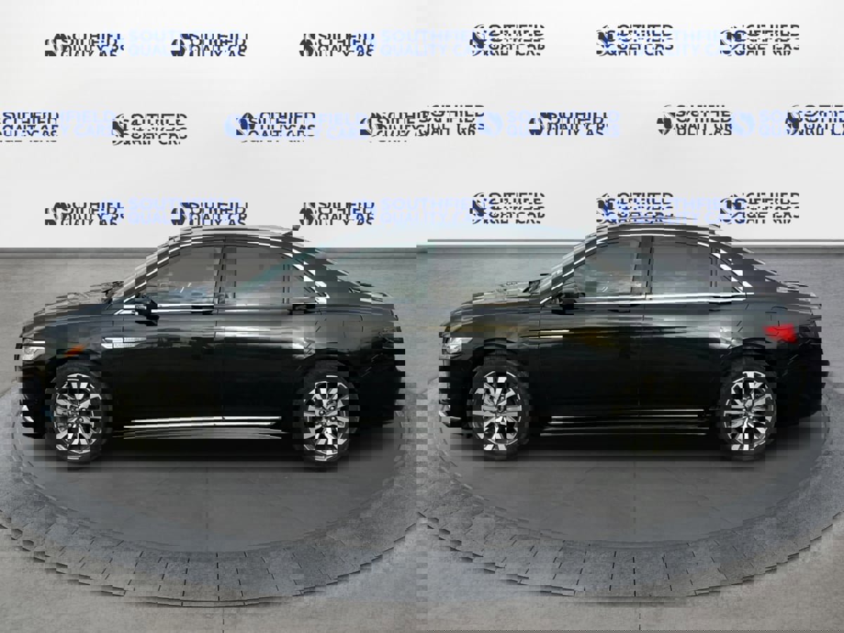 Used 2020 Lincoln Continental FWD image 3