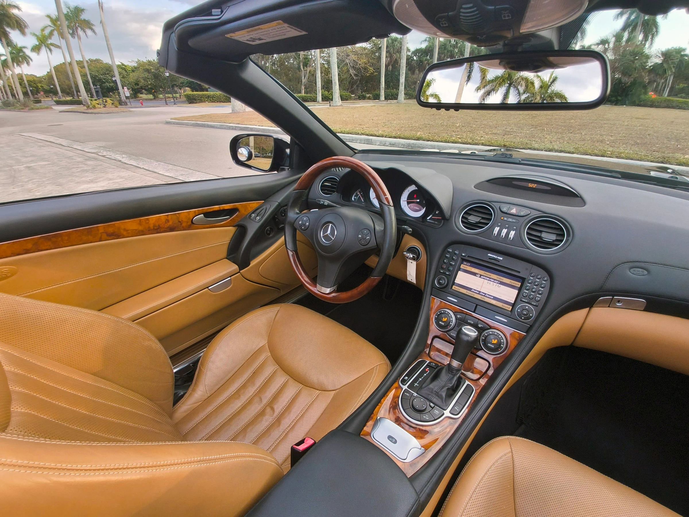 Used 2012 Mercedes-Benz SL 550 image 26