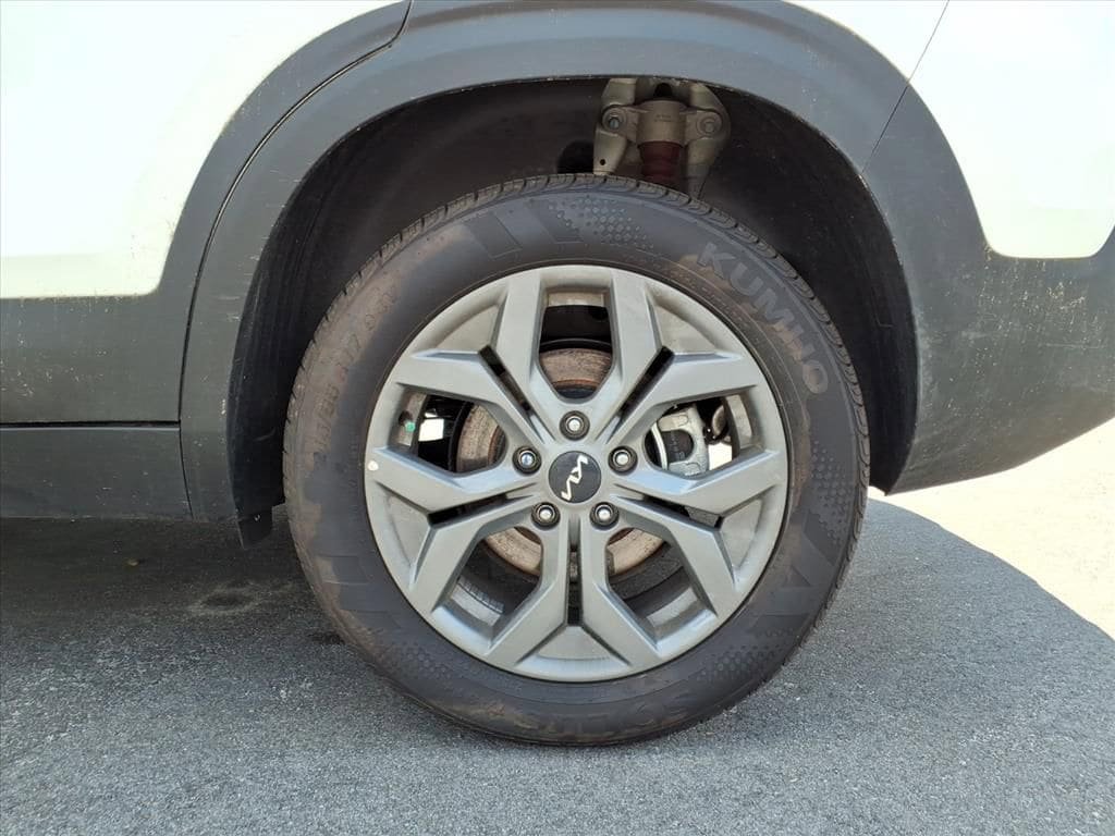 Used 2025 Kia Seltos LX AWD/4WD image 19