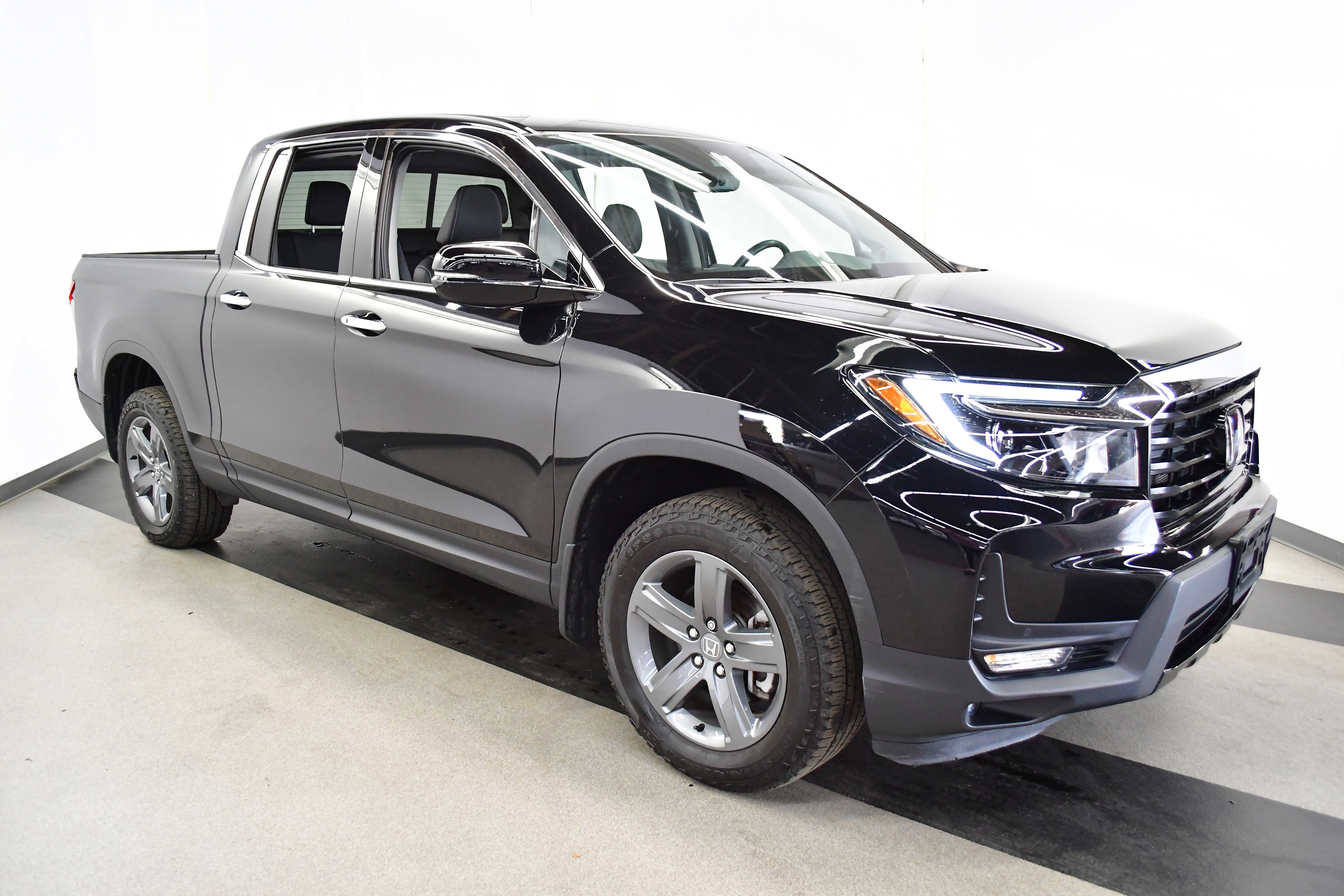 Used 2023 Honda Ridgeline RTL-E image 2