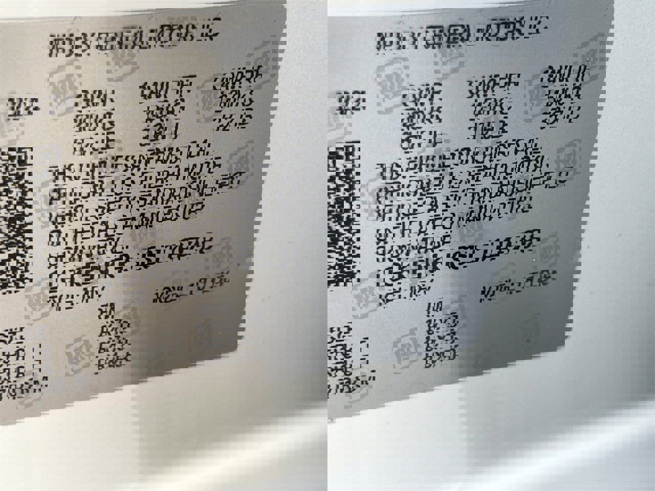 Used 2025 GMC Acadia Elevation image 28