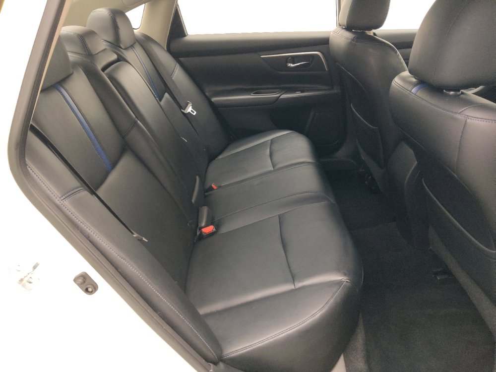 Used 2018 Nissan Altima 2.5 SR w/ SR Midnight Edition FWD image 19