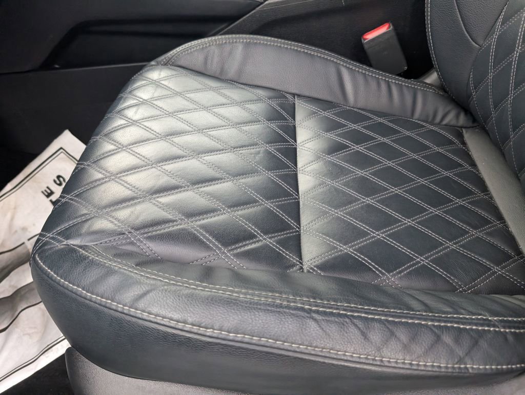 Used 2022 Mitsubishi Outlander SEL image 24