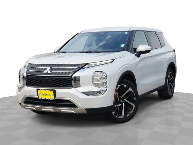 Used 2024 Mitsubishi Outlander SE FWD image 1