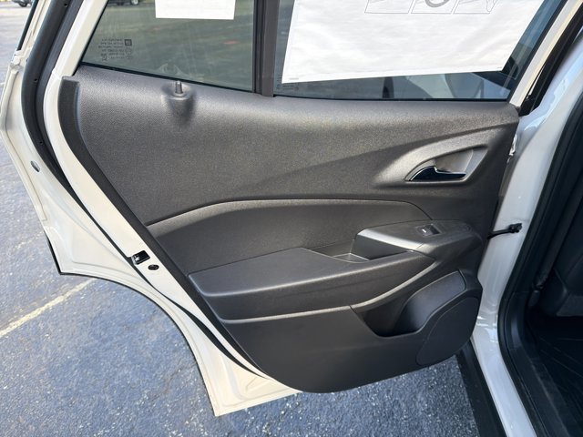 New 2026 Chevrolet Trax RS w/ Sunroof Package image 23