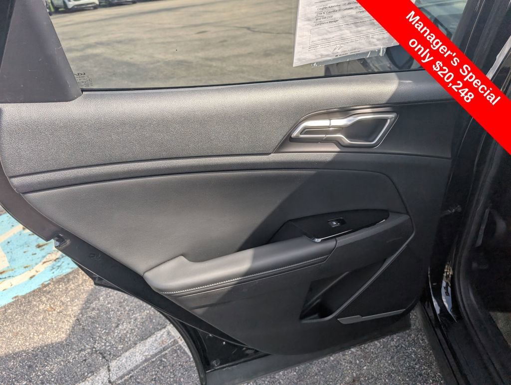Used 2023 Kia Sportage EX AWD/4WD image 10