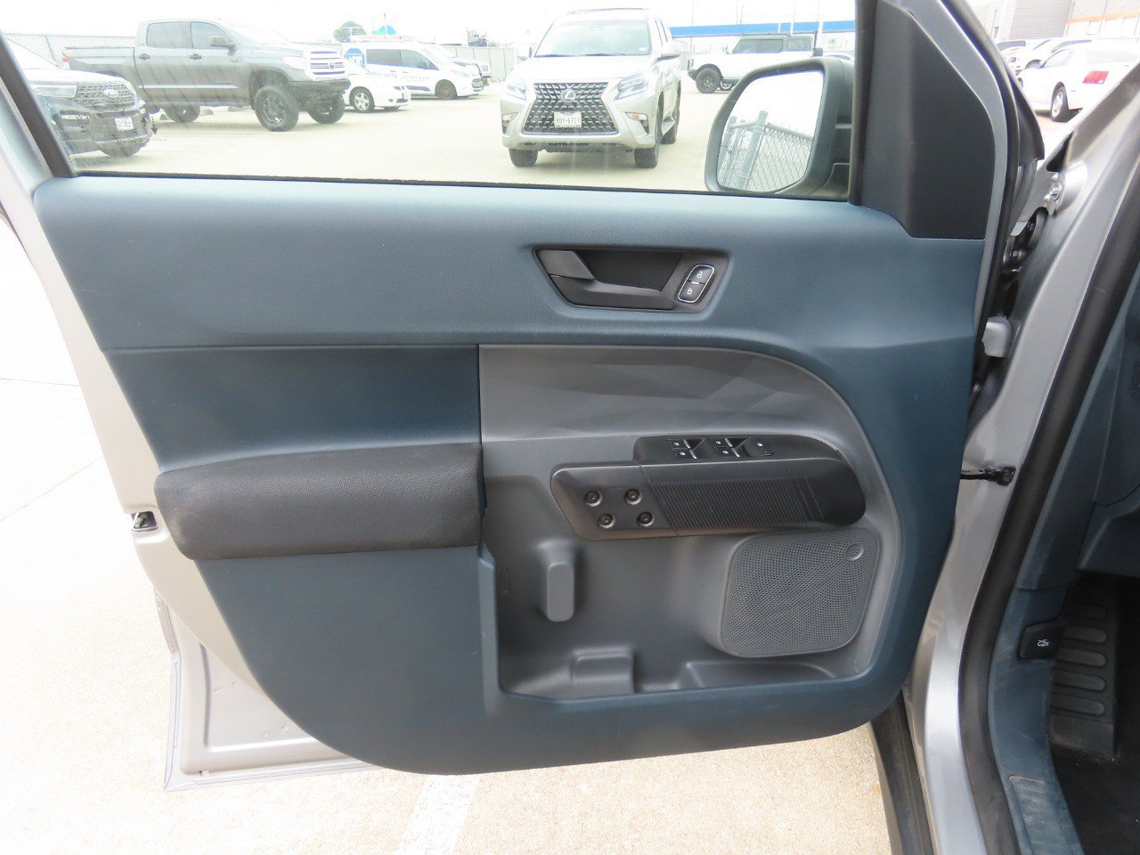 Used 2023 Ford Maverick XL FWD image 17