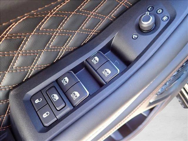 New 2026 Jeep Grand Cherokee L Summit w/ Obsidian Package AWD/4WD image 19