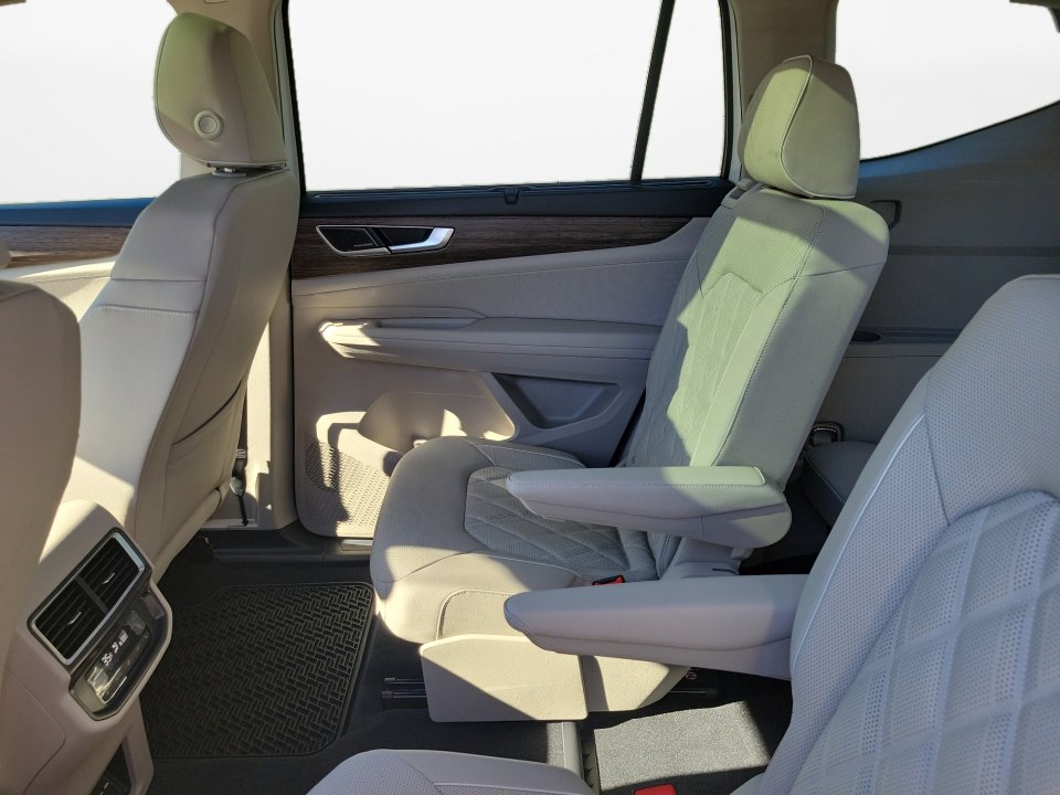 New 2026 Volkswagen Atlas SEL Premium R-Line image 13