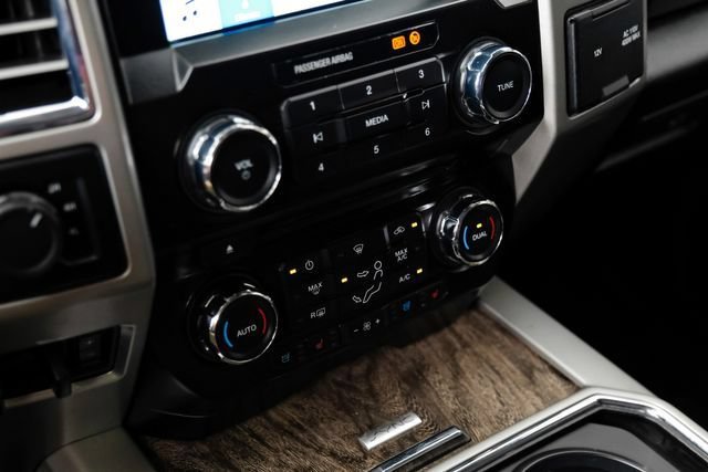 Used 2017 Ford F250 Lariat w/ Lariat Value Package AWD/4WD image 29