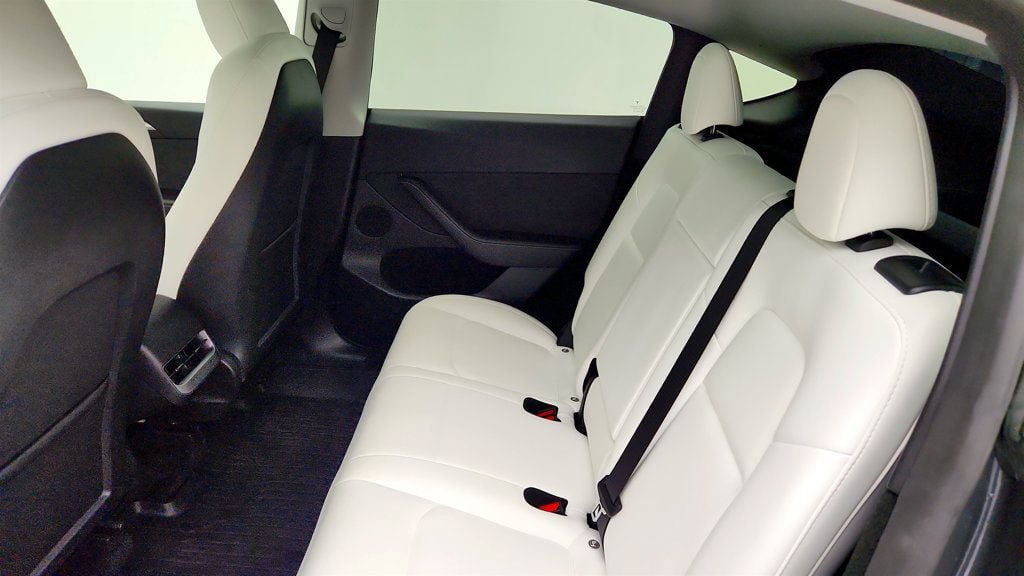 Used 2023 Tesla Model Y Long Range AWD/4WD image 25