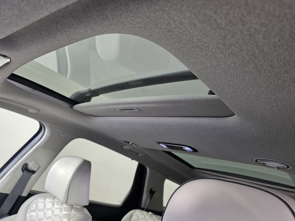 Used 2022 Hyundai Palisade Limited image 12