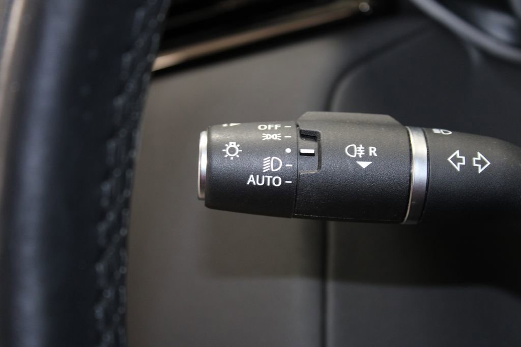 Used 2024 Land Rover Range Rover Velar S image 36