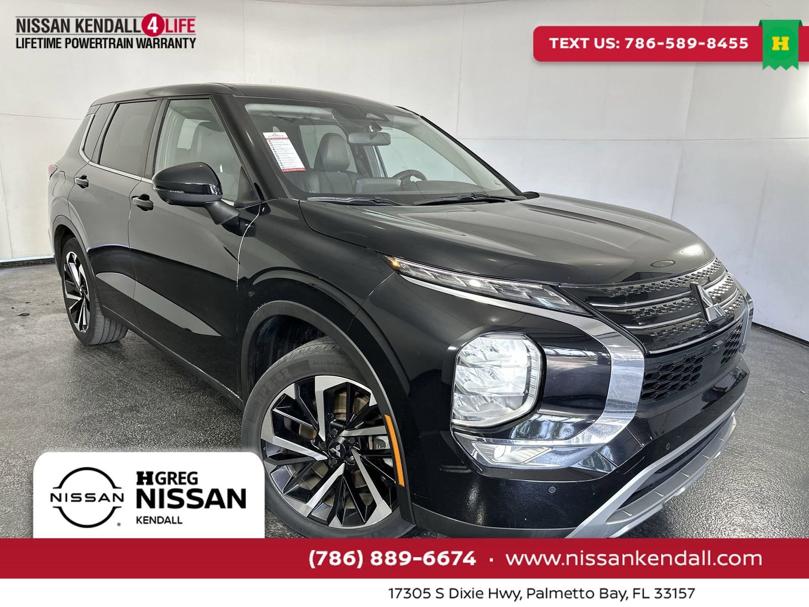 Used 2022 Mitsubishi Outlander SE image 1