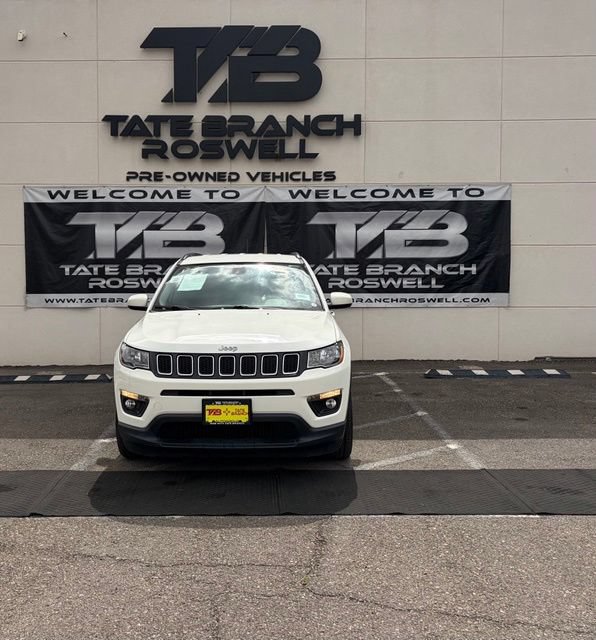 Used 2019 Jeep Compass Latitude w/ Popular Equipment Group FWD image 3