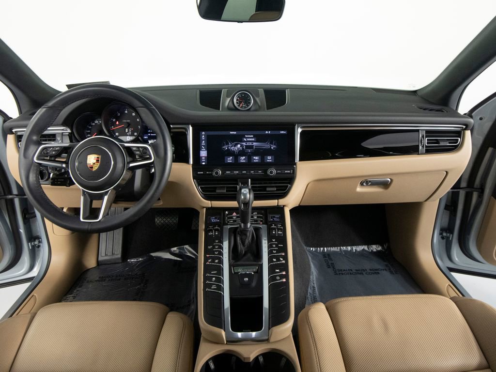 Certified 2019 Porsche Macan AWD/4WD image 34