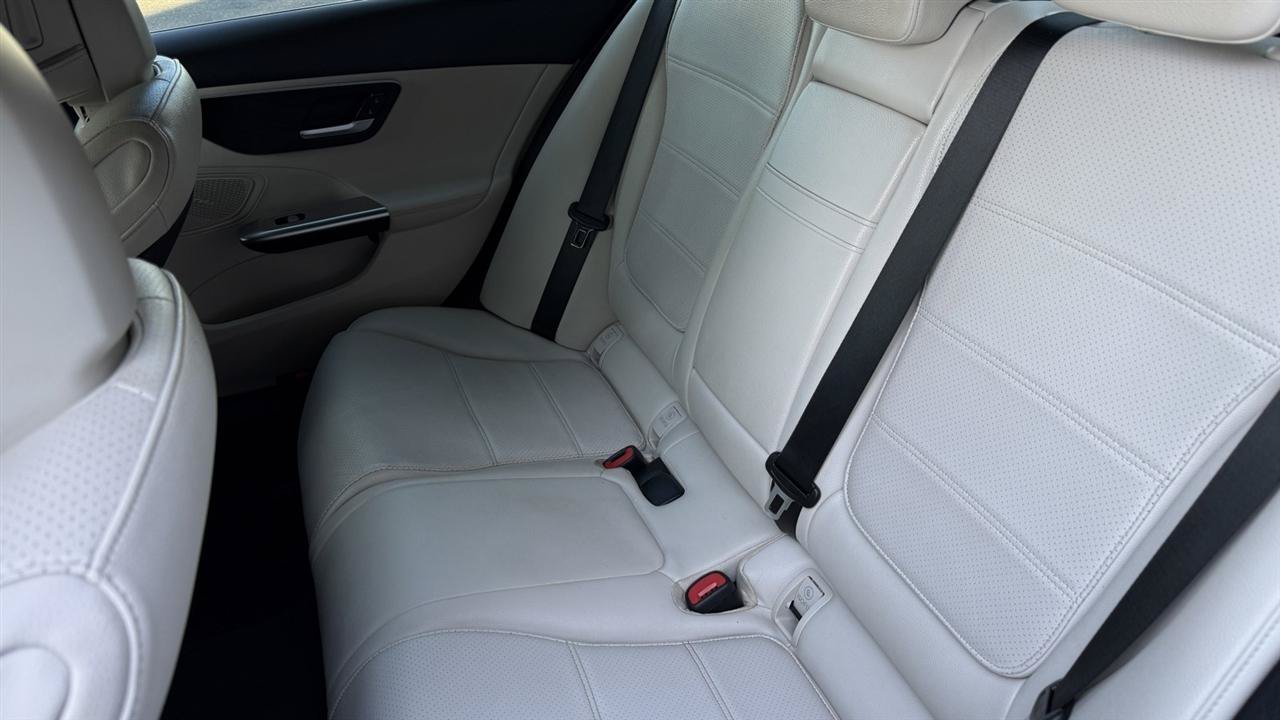 Used 2022 Mercedes-Benz C 300 4MATIC Sedan image 33