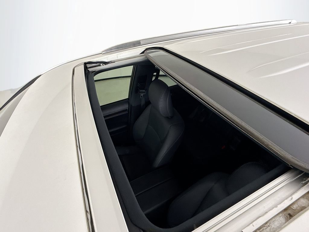 Used 2022 Lexus GX 460 Premium w/ Accessory Package image 24