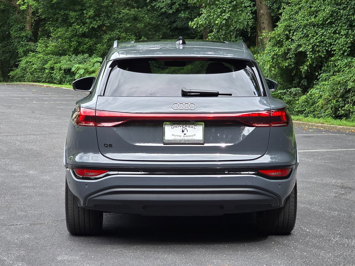 Used 2025 Audi Q6 e-tron Premium Plus w/ Premium Plus AWD/4WD image 5