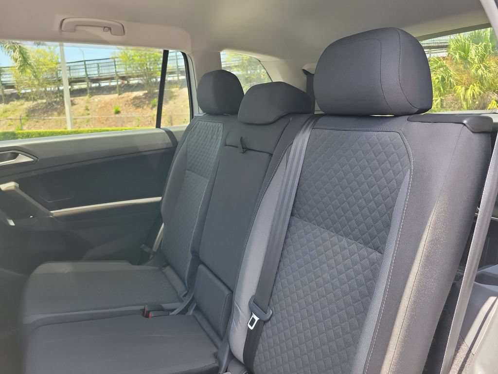 Used 2020 Volkswagen Tiguan S FWD image 9