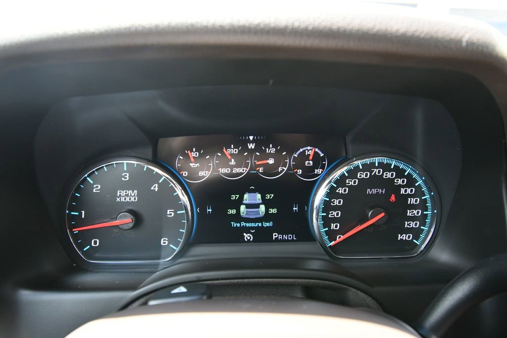 Used 2018 Chevrolet Suburban Premier AWD/4WD image 23