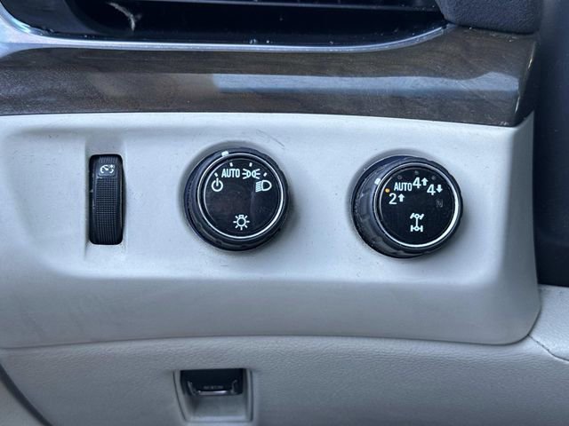 Used 2018 Cadillac Escalade ESV Premium Luxury image 22