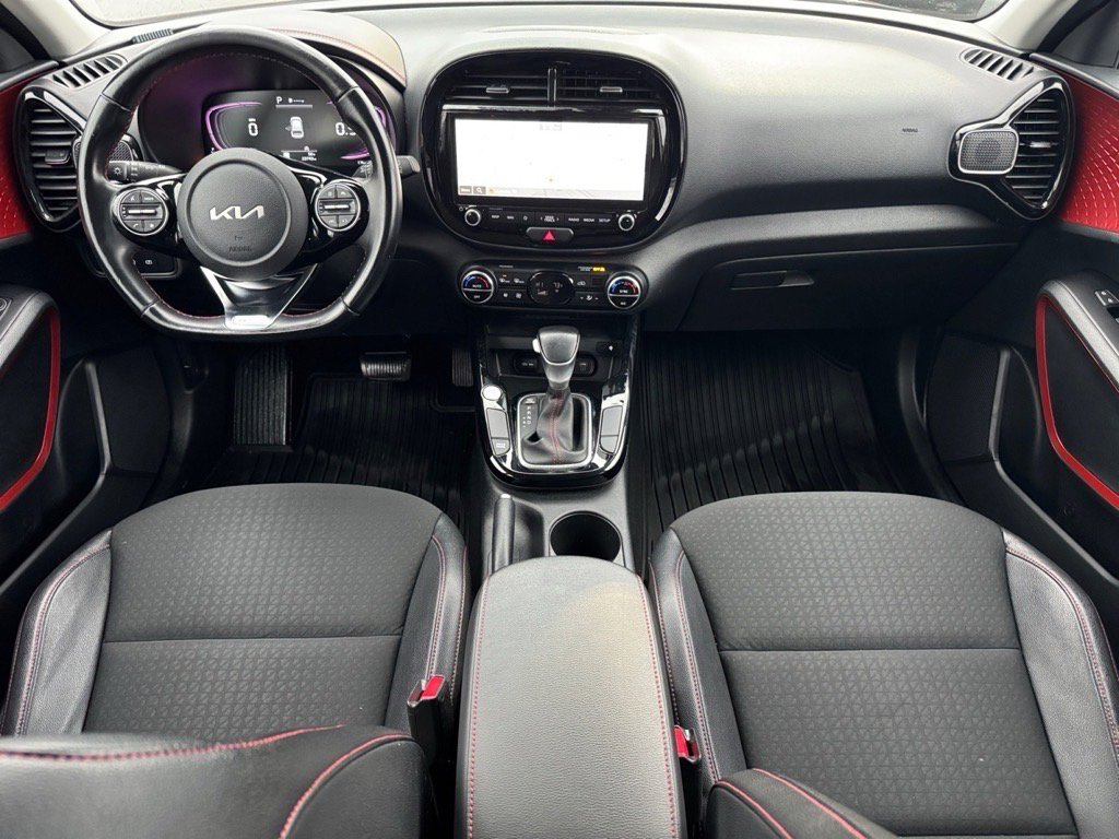 Used 2023 Kia Soul GT-Line image 12