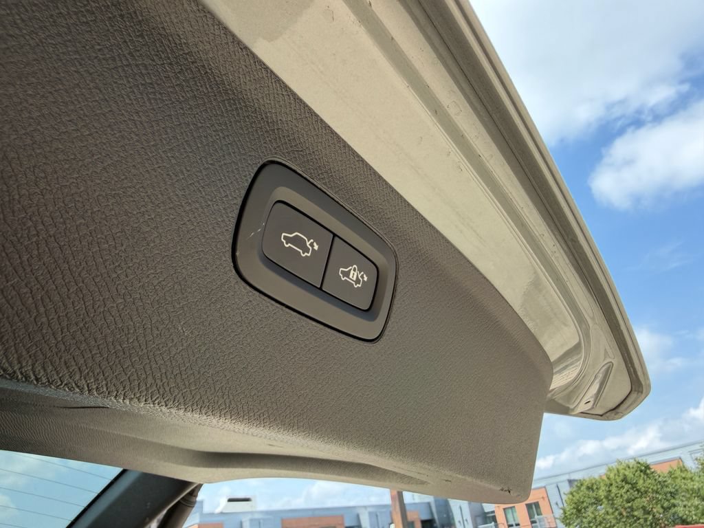 Certified 2025 Volvo XC90 T8 Plus w/ Protection Package Premier AWD/4WD image 29