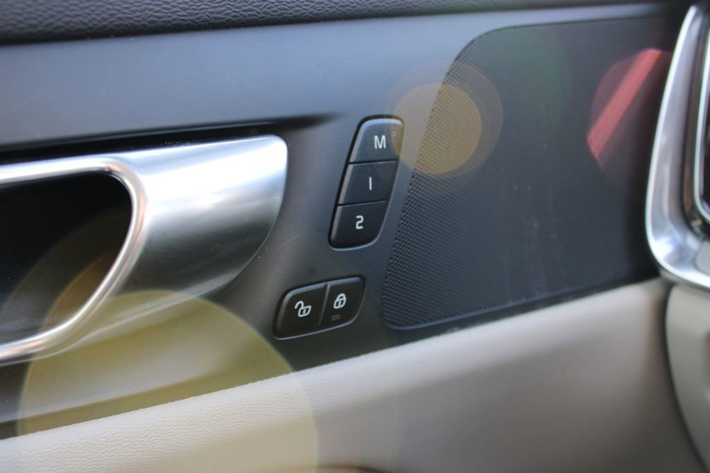 Used 2024 Volvo S60 B5 Plus image 26