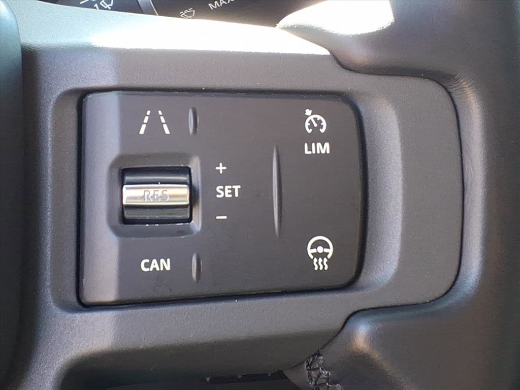 Certified 2023 Land Rover Defender 110 X-Dynamic SE image 15