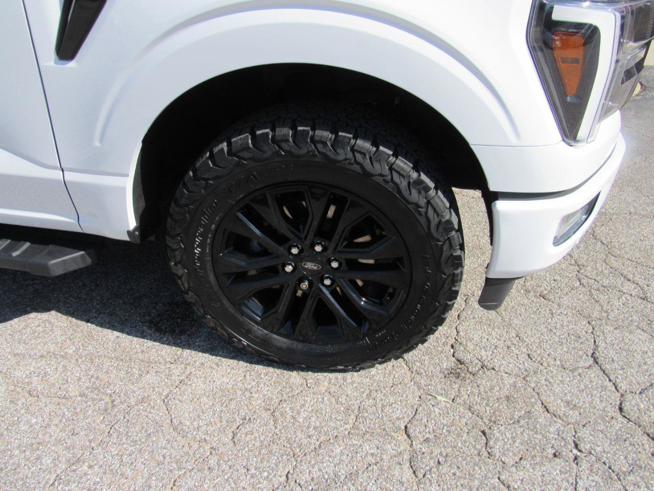 Used 2024 Ford F150 Lariat AWD/4WD image 43