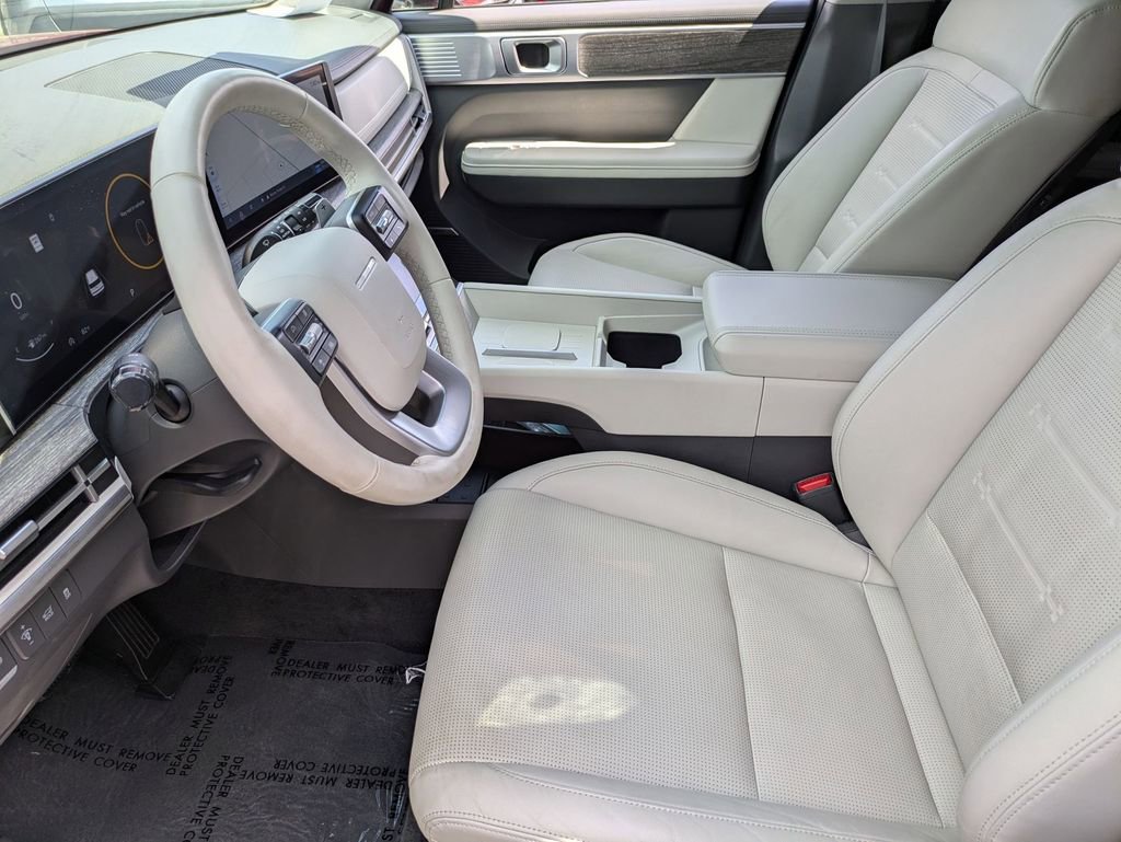 Used 2025 Hyundai Santa Fe Limited image 24