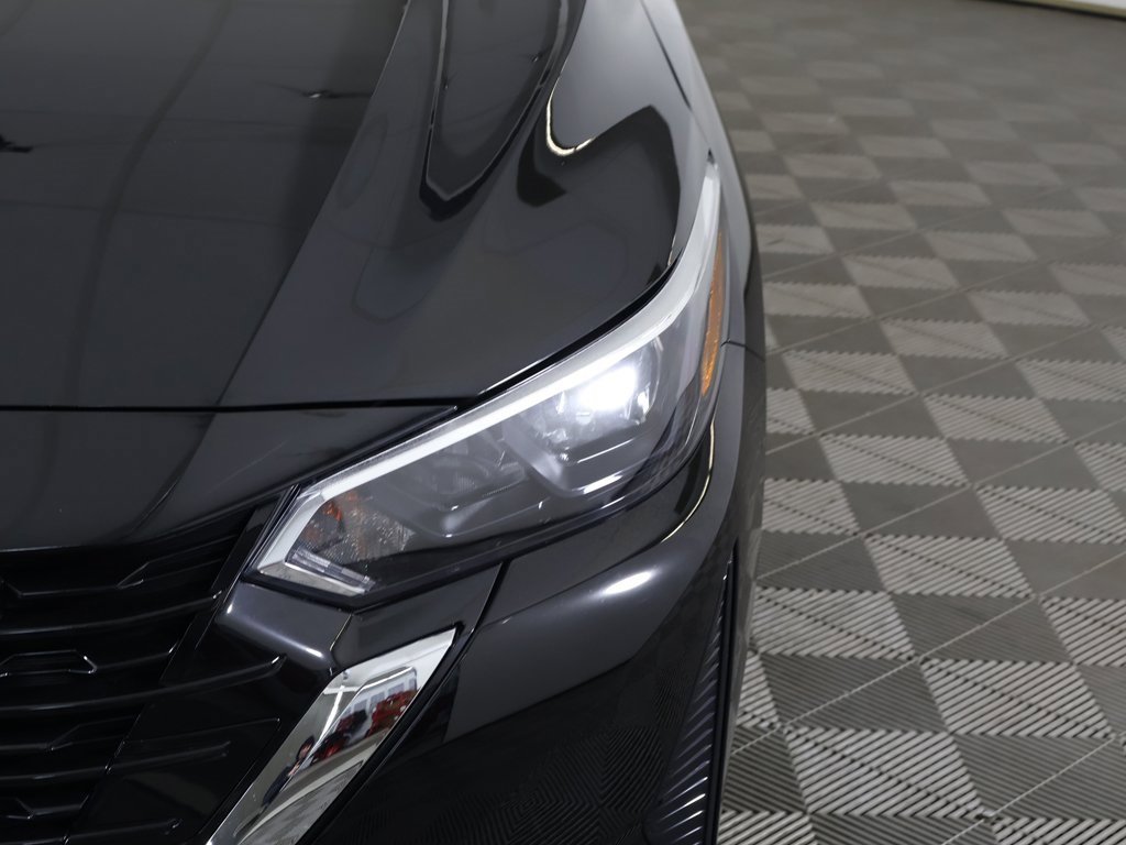 Used 2024 Nissan Sentra SV image 12