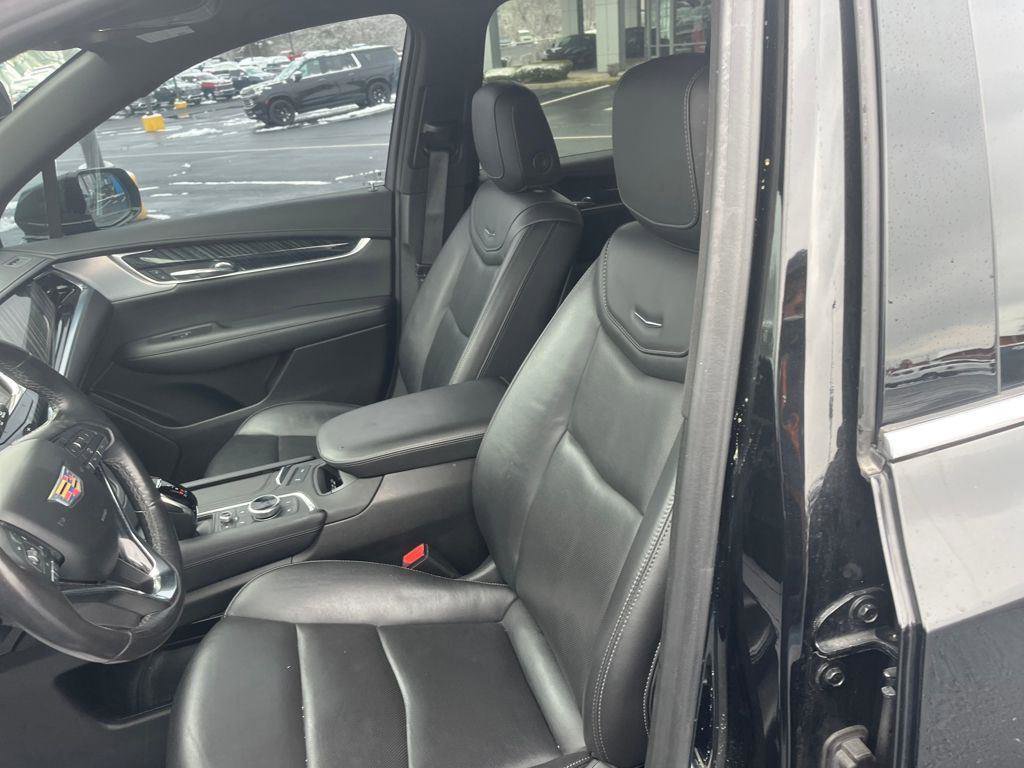 Used 2024 Cadillac XT6 Premium Luxury AWD/4WD image 20