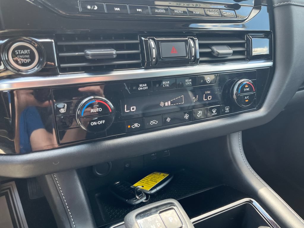 Used 2023 Nissan Pathfinder SL AWD/4WD image 20