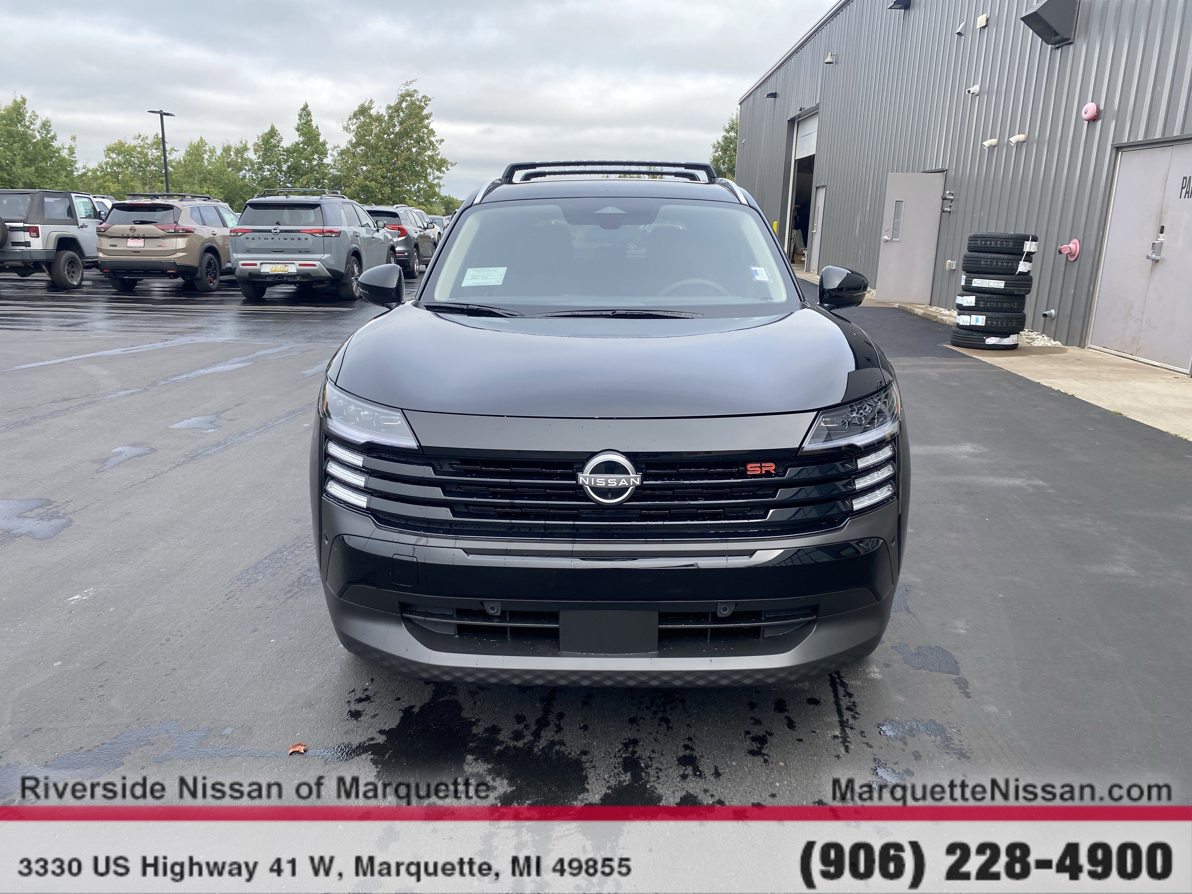 New 2026 Nissan Kicks SR w/ Cold Weather Package