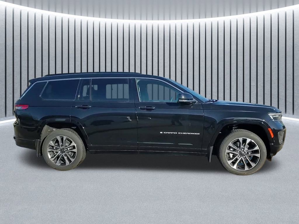 New 2025 Jeep Grand Cherokee L Overland w/ Luxury Tech Group IV image 2
