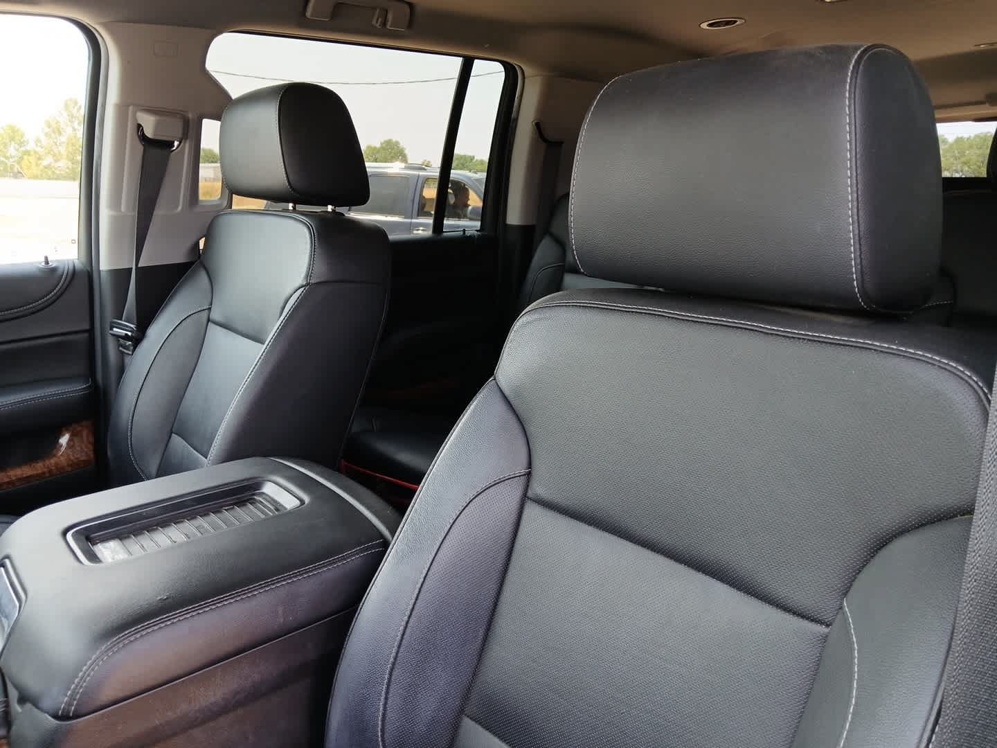 Used 2018 Chevrolet Suburban Premier AWD/4WD image 16