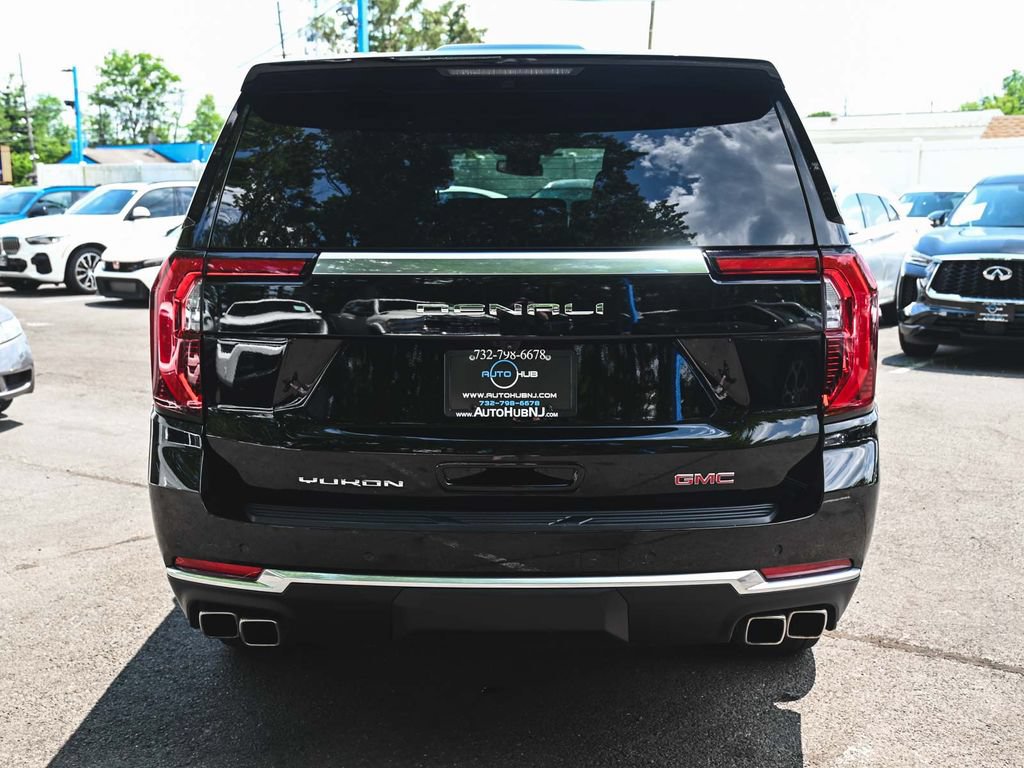 Used 2026 GMC Yukon XL Denali w/ Sun & Power Step Package AWD/4WD image 5