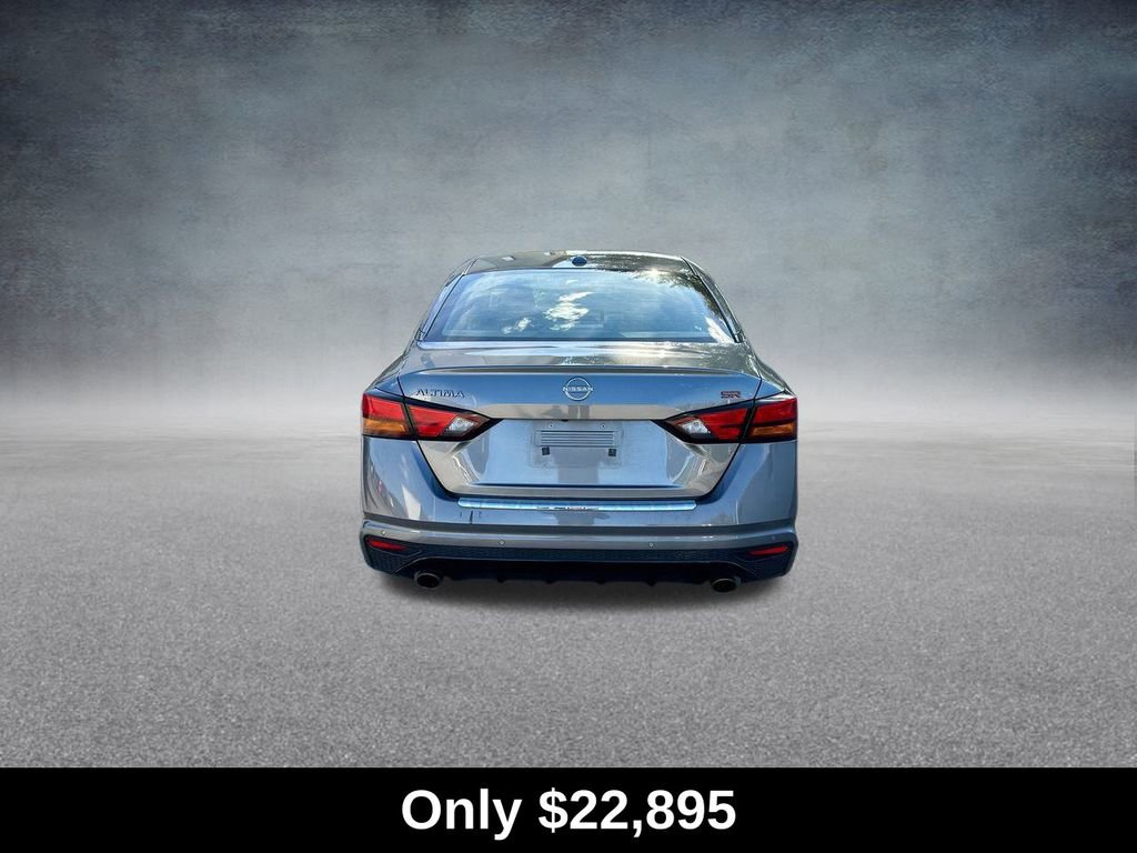 Used 2023 Nissan Altima 2.5 SR w/ SR Premium Package image 4
