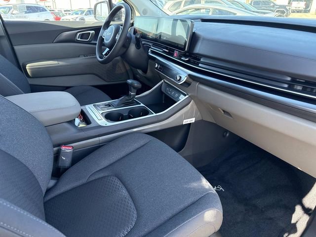 New 2026 Kia Carnival LX image 17