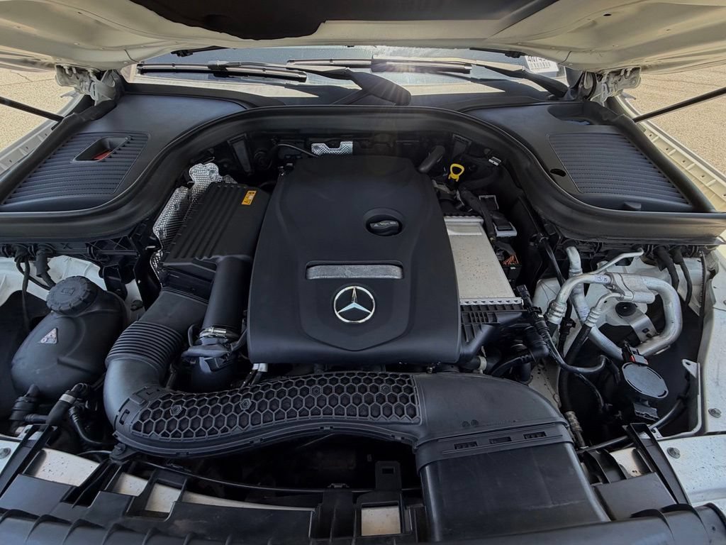 Used 2019 Mercedes-Benz GLC 300 4MATIC image 32
