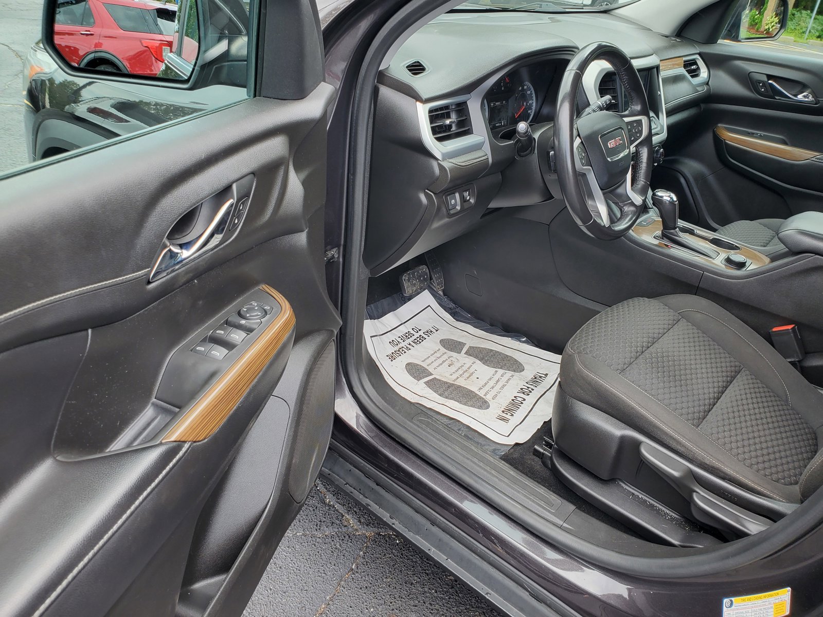 Used 2019 GMC Acadia SLE image 12