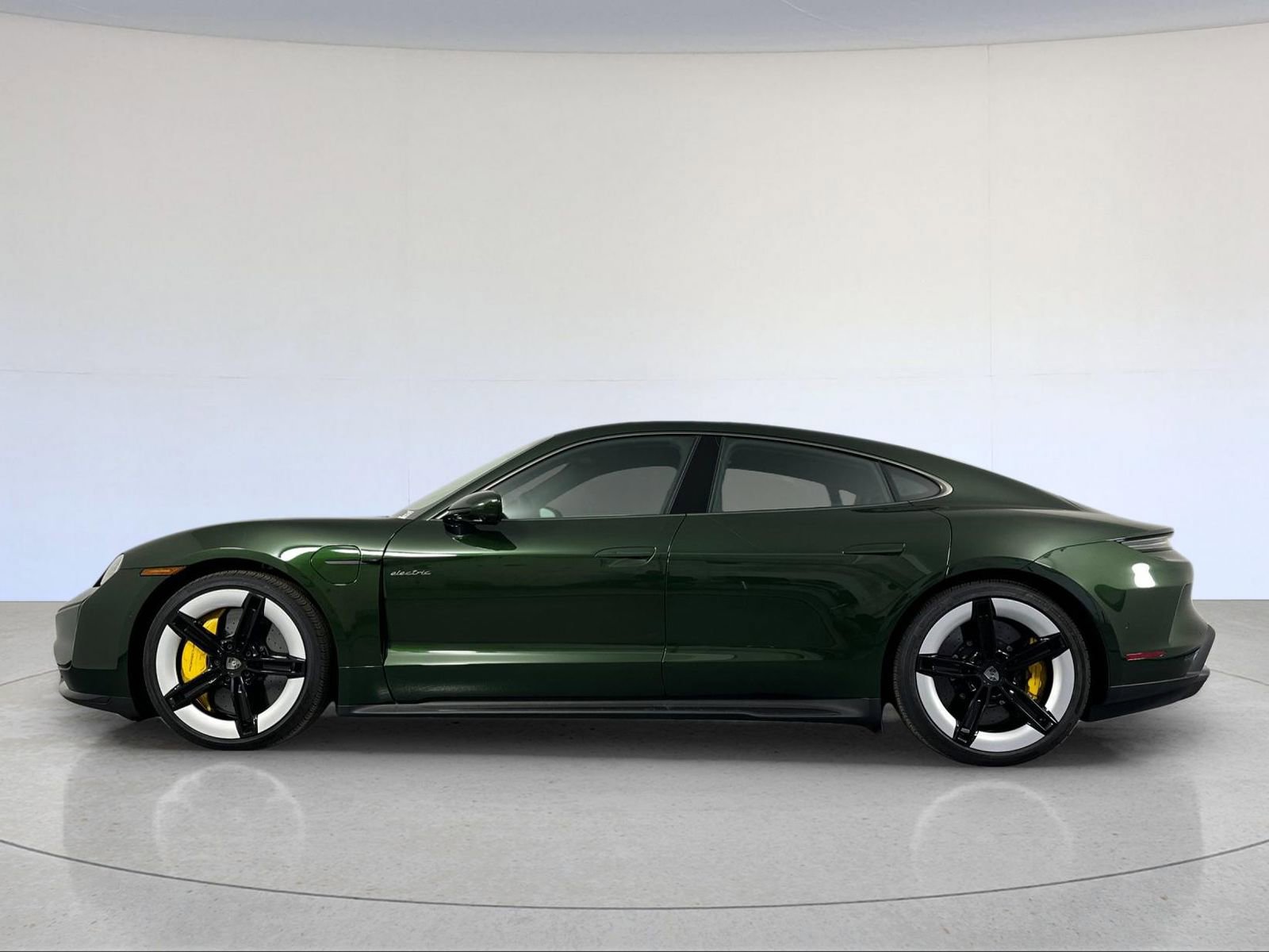 Certified 2025 Porsche Taycan Turbo S video 2