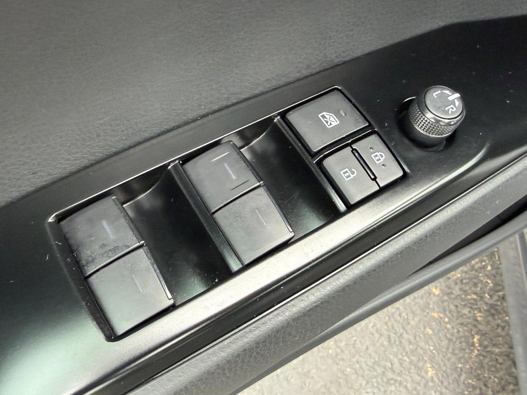 Certified 2025 Toyota Camry SE w/ Convenience Package image 15
