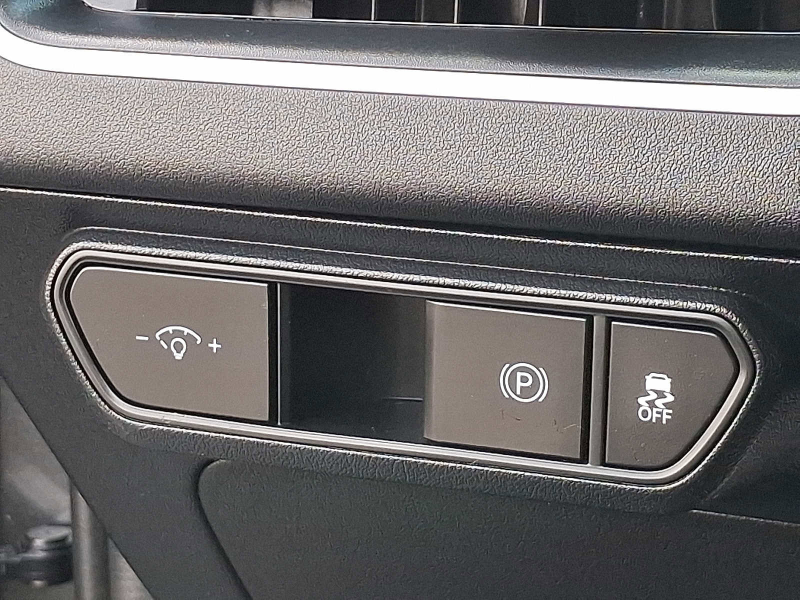 Used 2025 Kia K4 LXS image 23