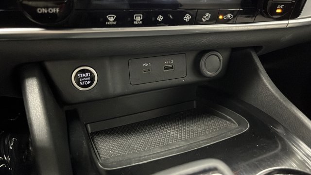 Used 2021 Nissan Rogue SV AWD/4WD image 26
