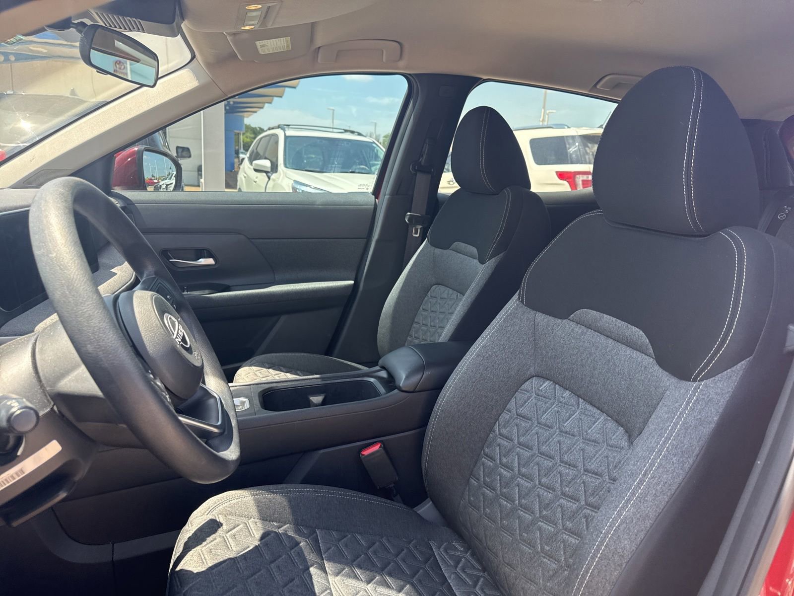 Used 2025 Nissan Kicks SV FWD image 9